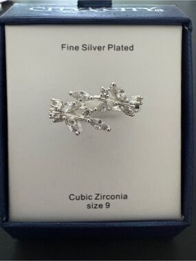 Silver Leaf Cubic Zirconia Ring in Silver Tone - Size 9